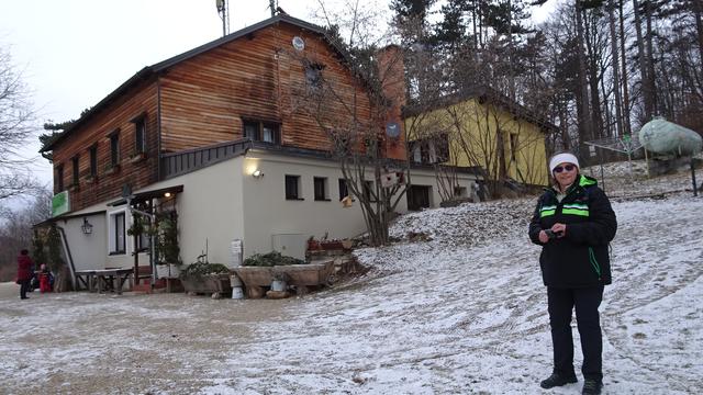 Hallo alle zusammen, seid herzlich gegrüßt! Echt klasse, dass Ihr mitgekommen seid! ... Als wir zum Waxeneckhaus zurückkehrten, haben sich faszinierende Lichteffekte und Wolkenformationen am Himmel gezeigt. Es freut mich, diese wunderbaren Abendstimmungen nun mit Euch teilen zu können!