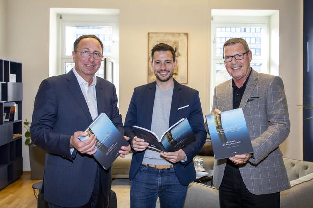 Belesen: Markus Gruber, Sebastian Schuschnig und Alfons Helmel
