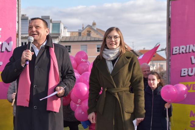 NEOS-Spitzenkandidat Eduard Posch sprach über die wichtigsten Themen im Wahlkampf.