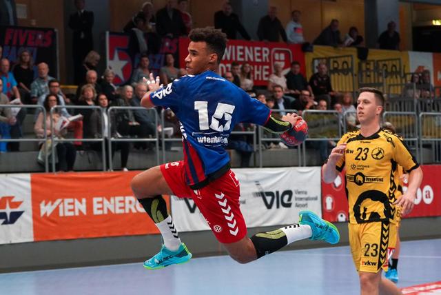 Eric Damböck erzielte in 18 Spielen 66 Treffer und war somit viertbester Torschütze seines Teams.