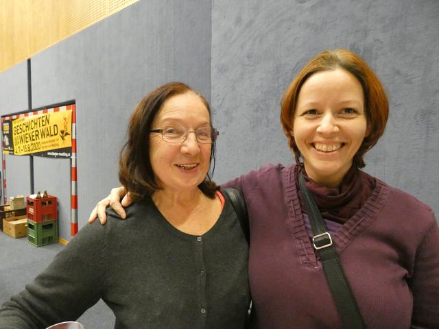Vielleicht im nächsten Jahr ein Ensemblemitglied ist Elisabeth Kuderer (links) mit Freundin Betty Szanto