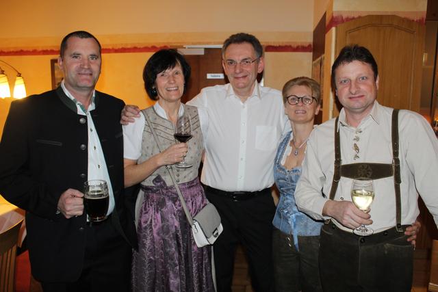 Gute Laune beim Jägerball im Gasthof Bock.