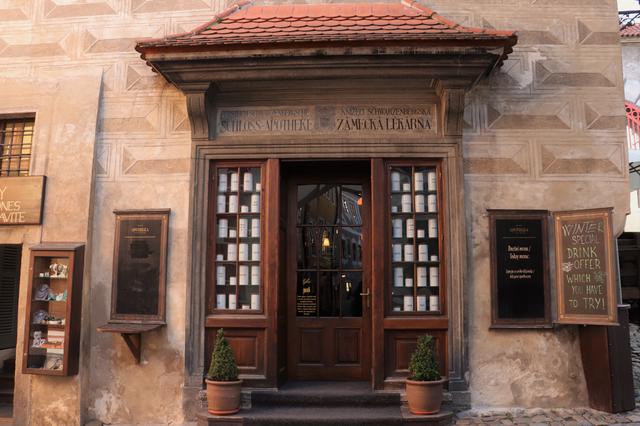 Für mich einfach SCHÖN, diese in Ton in Ton gehaltenen Gebäude.