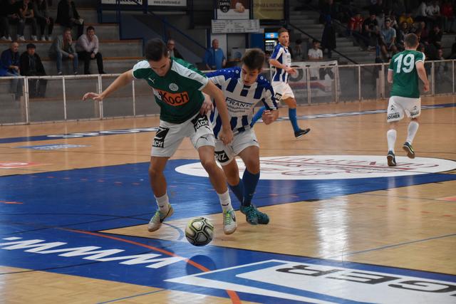 Zweikampf im Spiel Mattersburg Amateure gegen Bad Sauerbrunn | Foto: Michael Strini