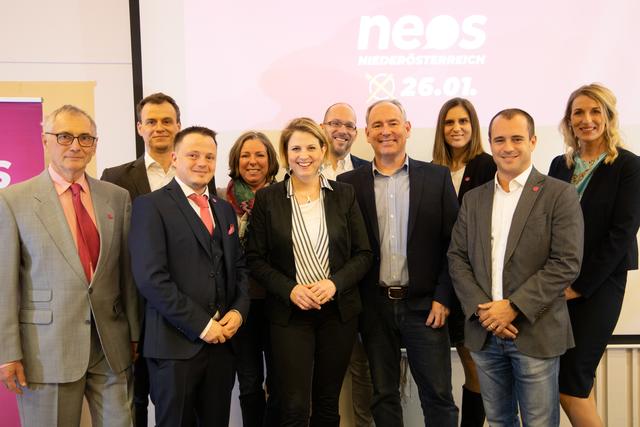 von links nach rechts: Gregor Kasulke, Marcus Mann, Constance Schreitl, Beate Meinl-Reisinger, Mathias Hofer, Bernd Csida, Simone Lammer, Stephan Schmid, Jana Keplinger