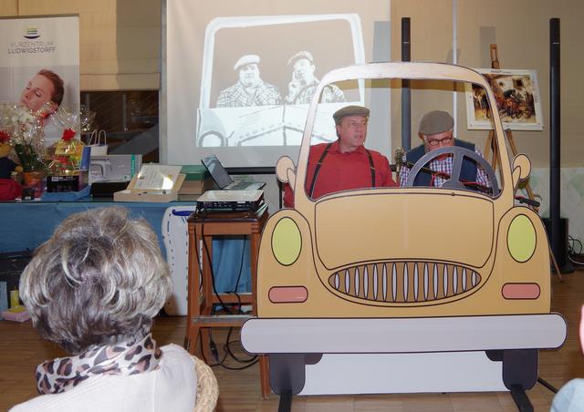 Im Auto (Reinhard Hohenegger und Hannes Schebesta)