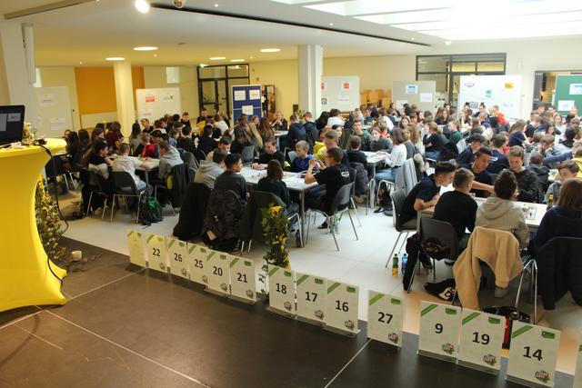 Rieder Businessmaster Bezirksfinale am 10. Jänner: 162 Schüler spielten um den Titel.