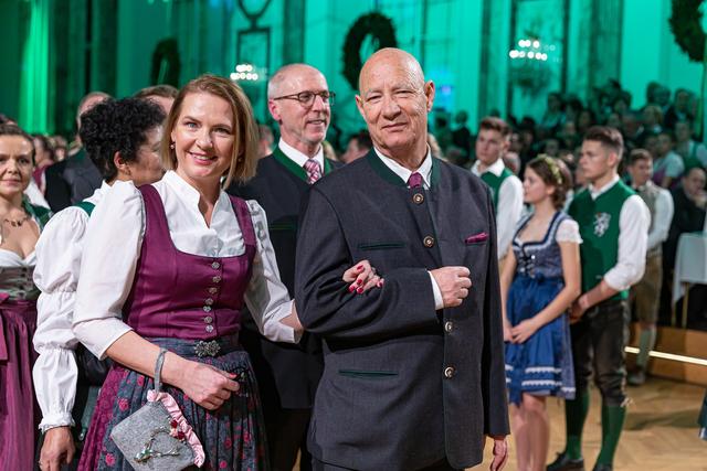 Trachtig am Steirerball: Claudia und Hannes Rossbacher | Foto: Verein der Steirer in Wien/Ludwig Schedl