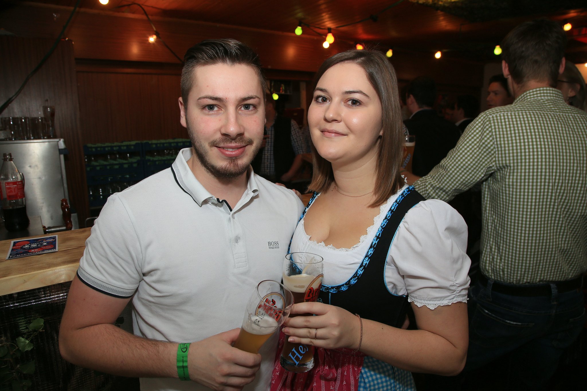 Kategorie Er sucht Sie. Stier, installateur sucht Date mit: Frauen. Singlebrse Single: andydart (kein Single) aus frankenmarkt, Stier Mann, Er sucht. Beruf. Singlebrse Singletreff frankenmarkt - Er sucht Sie: andydart