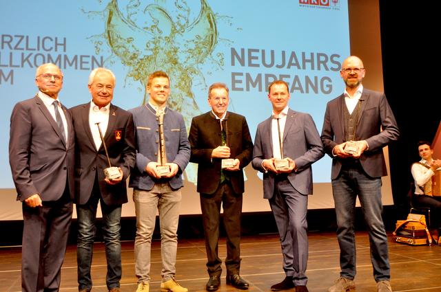 WK-Obmann Klaus Lackner (li.) mit den fünf Menschen des Jahres 2019 (S. Burger, F. Foidl, C. Mühlberger, S. Taxacher, G. Eder).