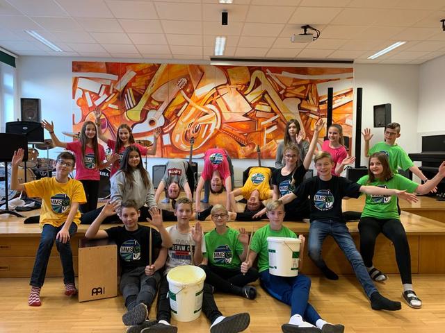 An der Schule laufen die Vorbereitungen für das Projekt "Romeo und Julia" bzw. den großen Auftritt in Graz.