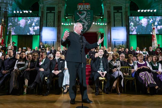 LH Hermann Schützenhöfer begrüßte die 3.500 Gäste in der Hofburg. | Foto: Verein der Steirer in Wien/Ludwig Schedl