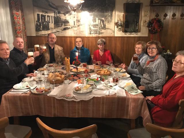 Nach der Rorate ging es zur Stärkung ins Gasthaus Budschedl