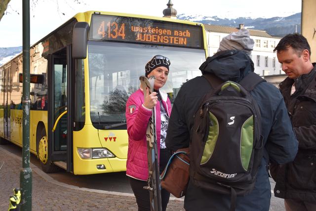 Die Linie 4132 bringt die Skigäste kostenlos zur Talstation der Glungezerbahn.