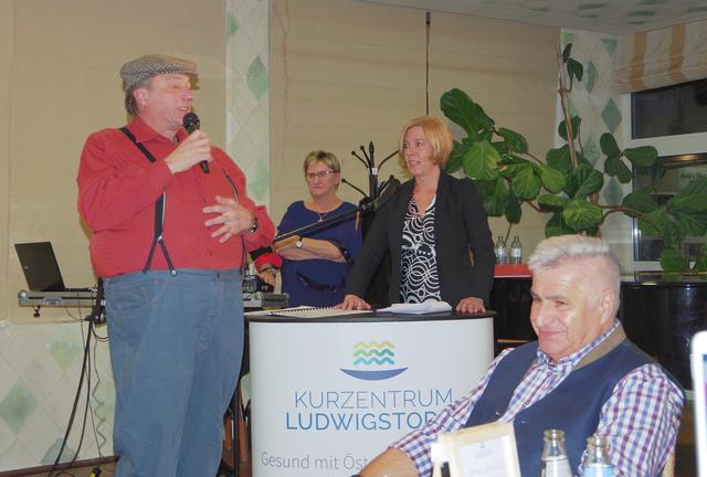 Reinhard Hohenegger als Hotelgast + Priska Schultz