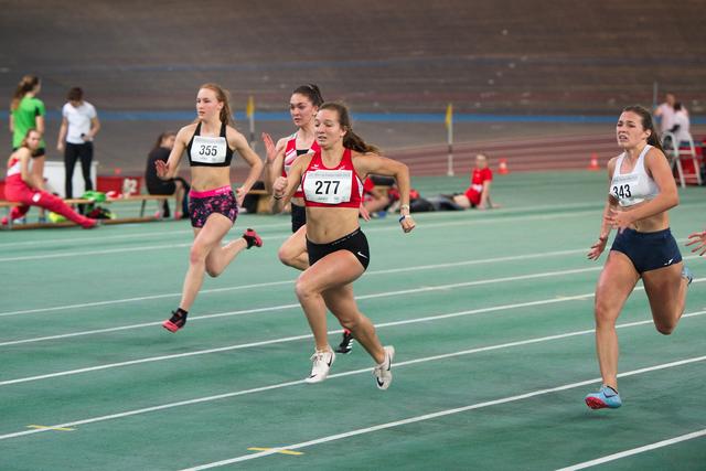 Auf dem Weg zum Sieg - Maxima Krause über 60 Meter der weiblichen U18