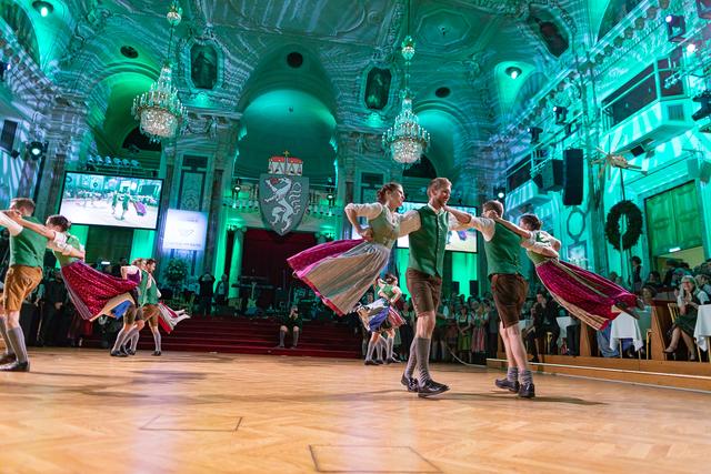 Die Volkstanzgruppe St. Martin i.S. lieferte die schwungvolle Mitternachtseinlage. | Foto: Verein der Steirer in Wien/Ludwig Schedl
