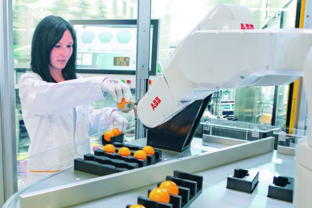 B&R ist weltweit der erste Anbieter, der Lösungen für die Maschinenautomatisierung und Roboter aus einer Hand anbietet.