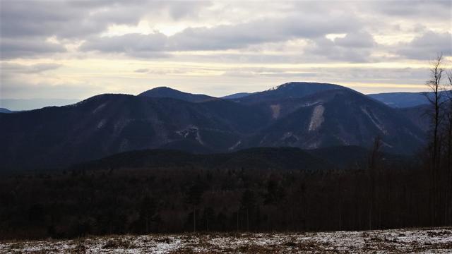 Am Rückweg von unserer  Gipfelkreuz-Mission auf dem Waxeneck entstehen bereits abendliche Lichtveränderungen am Himmel, ... hier mit Blick zum Hammerl! ... 
