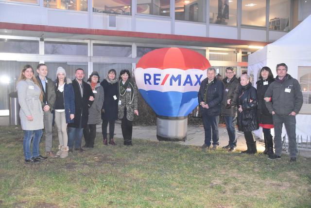 Das Team von Re/max eröffnete am Mattersburger Brunnenplatz ihr neues Büro.