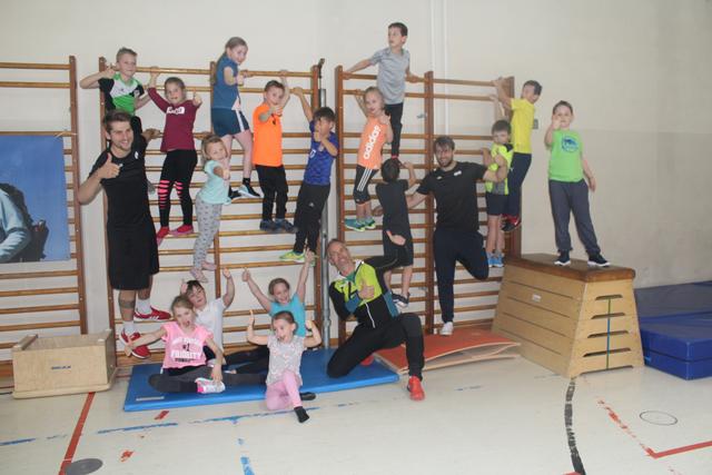 Spaß am Sport: Im Mürztal stoßen Sportlehrer (hier vom "Bewegungsland Steiermark) bereits auf Begeisterung.