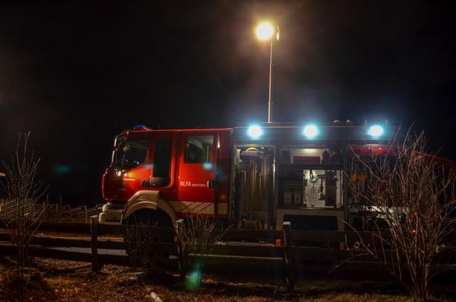 Gegen 3.20 Uhr langte der erste Notruf bei den Landesleitzentralen ein. | Foto: Holawat