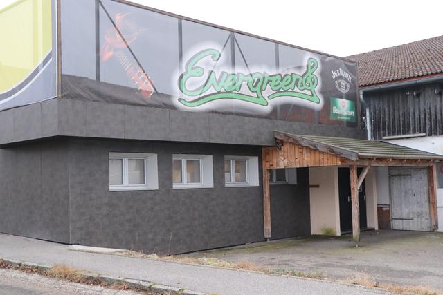 Im ehemaligen "Evergreen"-Gebäude in Brunnwies soll der neue "Club Werkstatt" entstehen. Eröffnung ist am 31. Jänner.