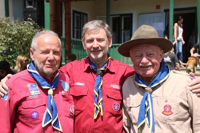 Erwin Iro (rechts) bei der Jubiläumsfeier „50 Jahre Pfadfinder in Langenlois“ im Frühjahr 2018.