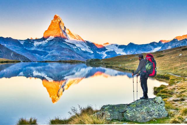 Wenn die Sonne das Matterhorn erhellt: Solche und ähnliche Bilder präsentieren Verena und Andreas Jeitler am Sonntag.