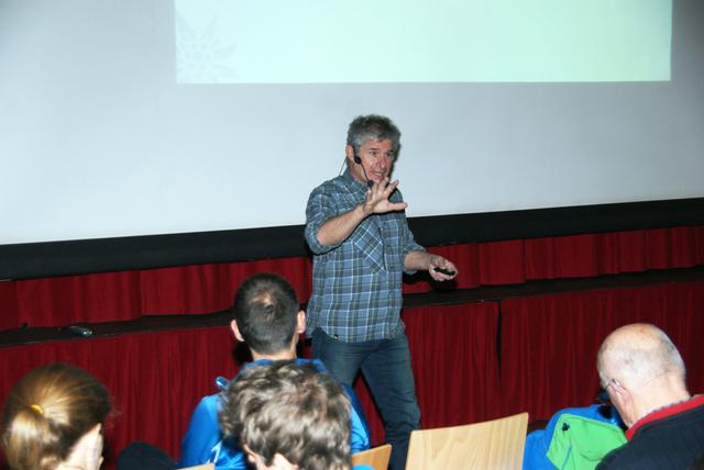 Lawinenexperte Michael Larcher, Leiter der Bergsport-Abteilung des Alpenvereins, gab zahlreiche Tipps für Wintersportler.