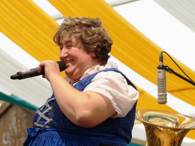 Ein Vollangriff auf die Lachmuskeln sind Renate Maiers Gstanzl