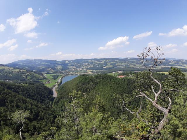 Auf der Geierwand hat man einen tollen Ausblick auf den Stubenbergsee und seine Umgebung.