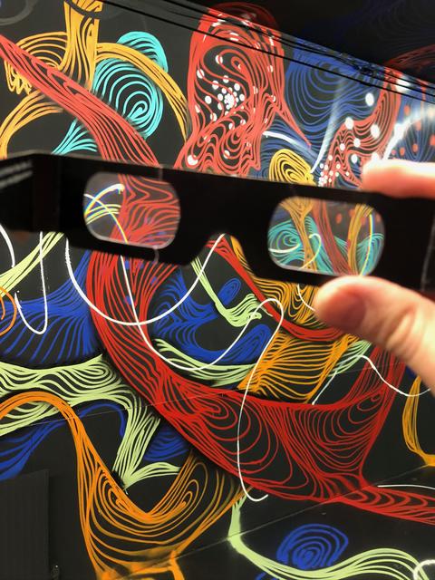 Dafür benötigen Besucher eine spezielle Brille.