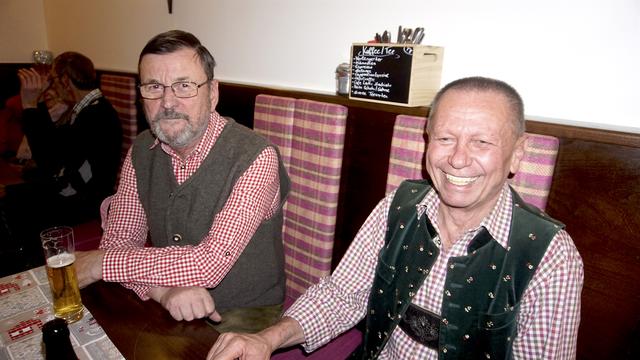 Zwei treue Fans vom Musikantenstammtisch: Fred und Walter