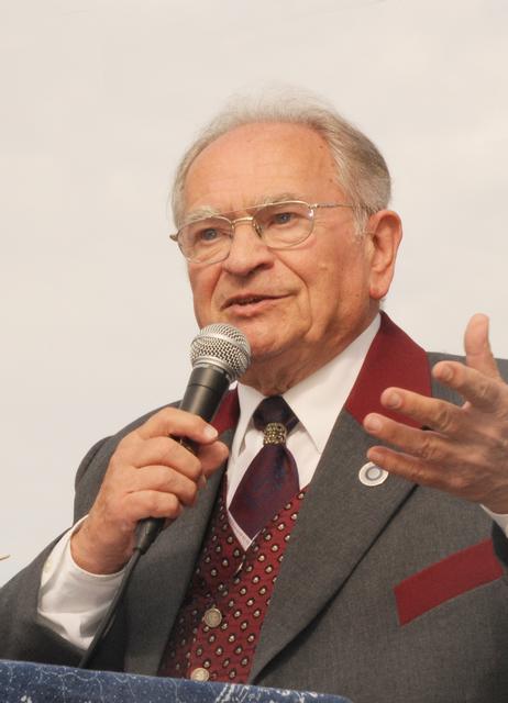 Hermann Jagenteufel ist das lebendige Google.