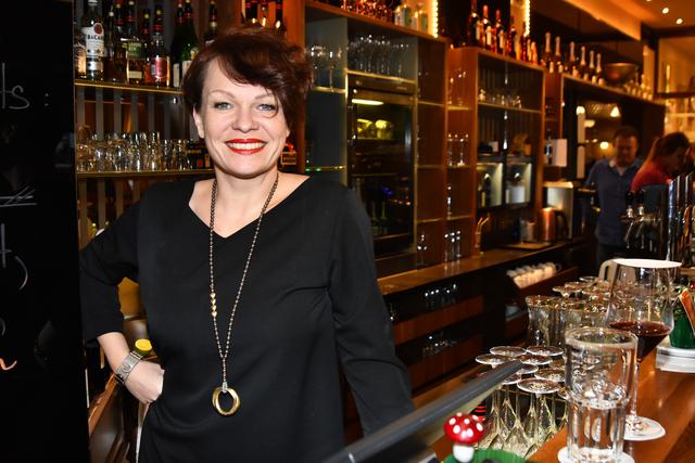 Christina Hummel, Besitzerin des gleichnamigen Kaffees in der Josefstadt, ist eine der Unterstützer der "Too good to go"-App.