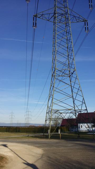 Ein Teilstück der 220 kV-Leitung im Bereich Klagenfurt..