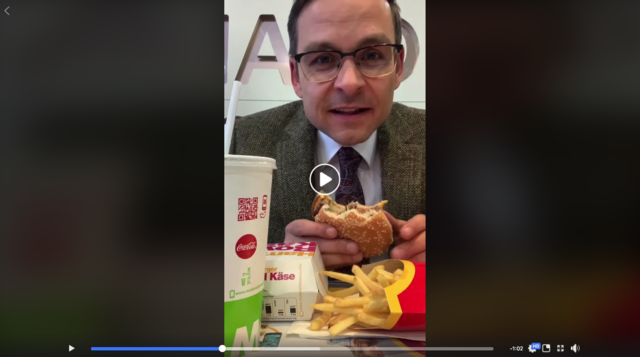Das Video ist auf der Facebook-Seite von Gerald G. Grosz
zu sehen.