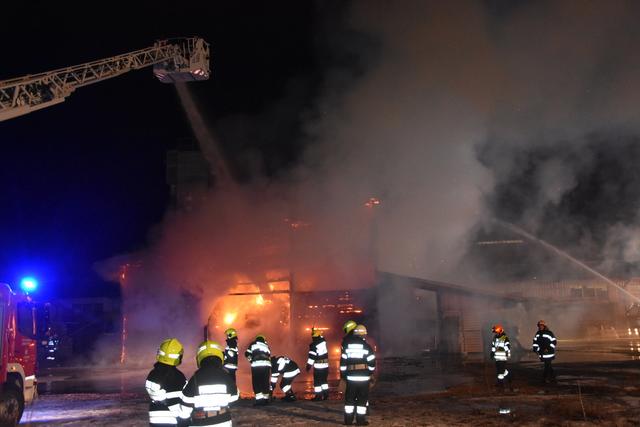 Sieben Feuerwehren waren im Einsatz.