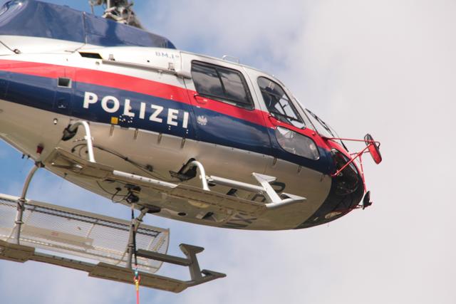 Auch der Polizeihubschrauber kam zum Einsatz. Er konnte den Vermissten dann auch aufspüren. | Foto: Reichel