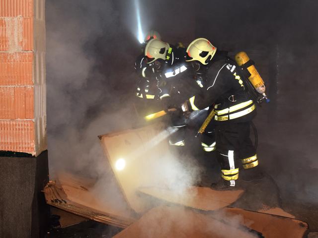 Die Stadtfeuerwehr Pinkafeld war im Löscheinsatz.