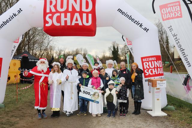 Die Schärdinger Kinderfreunde spendeten auch heur wieder für das BezirksRundschau Christkind.
