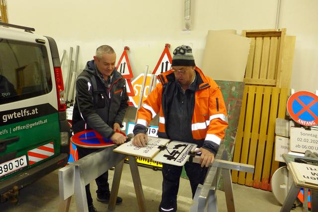 Alfred „Picasso“ Berchtold (r.) übergibt seine Aufgaben nach dieser Fasnacht an Dietrich Weber.
