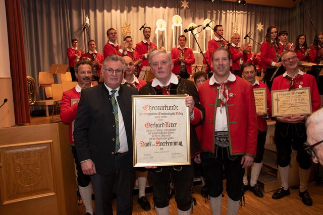 Beim Konzert: Bürgermeister Johann Windbichler, Gerhard Lexer und Obmann Michael Egartner (von links)