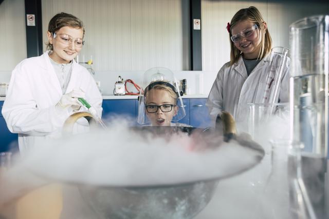 Unter dem Motto "Völlig verfroren" finden in den Semesterferien am Ökopark Hartberg zwei Science-Workshops statt.