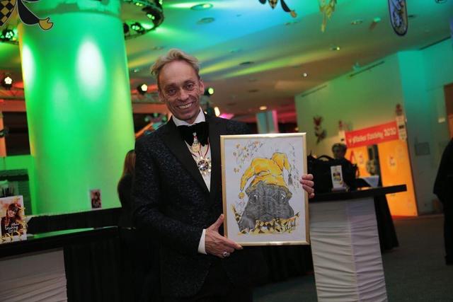 Volker Grohskopf mit einem seiner Kunstwerke
