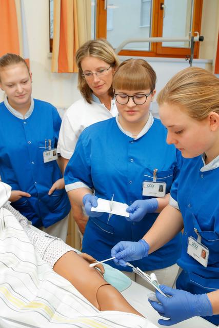 An der Schule für Gesundheits- und Krankenpflege Bad Ischl kann man sich am 29. Jänner über die Ausbildungen der Pflegeschulen am Salzkammergut-Klinikum informieren.