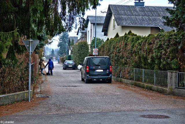 In dieser ruhigen Gasse in Ybbs passierte die blutrünstige Tat.  | Foto: Josef Draxler