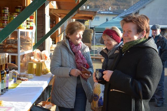 Der Bauernmarkt in Mauerkirchen ist beliebt.