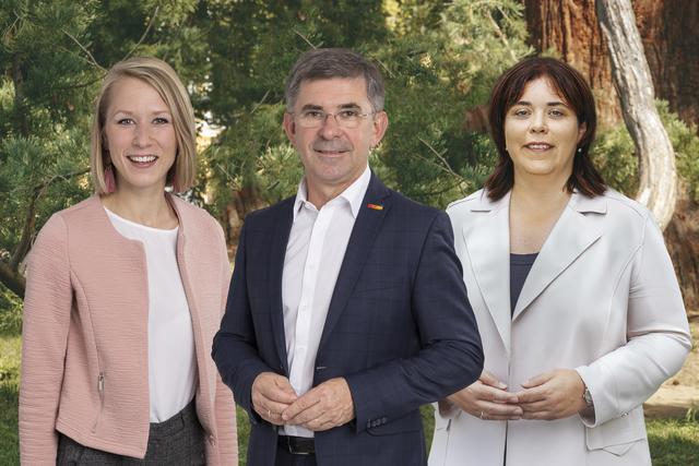 Das ÖVP-Trio, Julia Majcan, Franz Fartek und Agnes Totter (v.l.), macht sich für Mittelschulen stark.